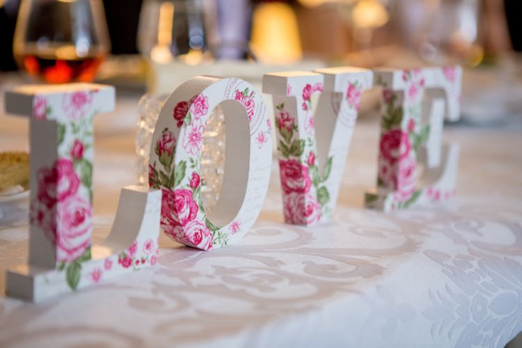 tavola-bianca-matrimonio